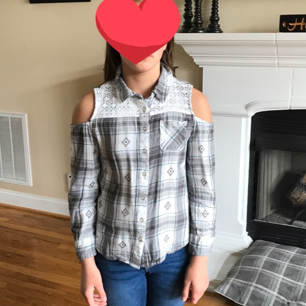 ❤️ Justice Girls Cold Shoulder Shirt - Size 12